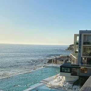 Meet your Posher, Roberta